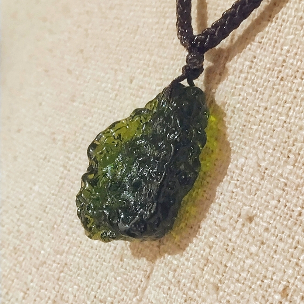 💚✨FAUX MOLDAViTE ☪️ Meteor MiNERAL Space CrystaL Grade B Gem 💎LAB Rock Pendant